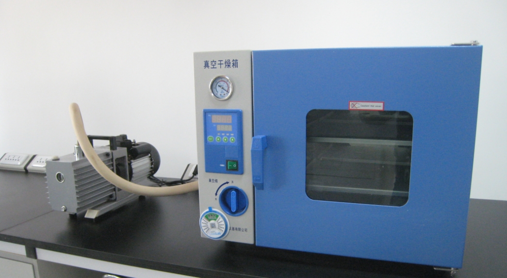 Vacuum drying oven