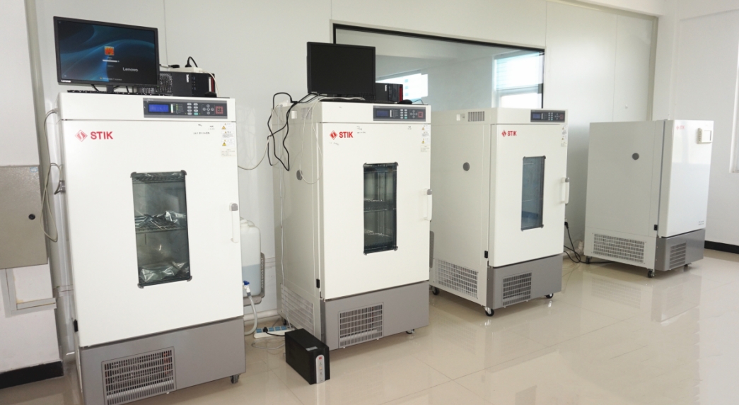 STIK Constant Temperature and Humidity Chamber from the United States