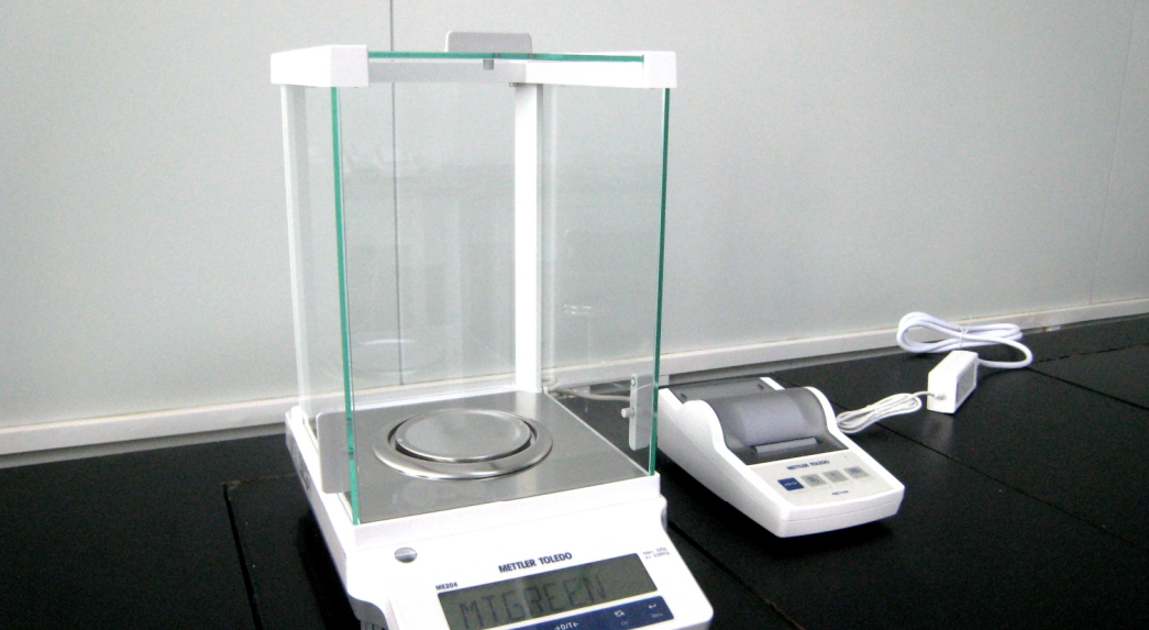 Mettler ME204 One in Ten Thousand Balance
